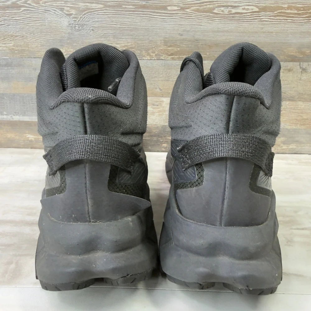 Hoka One One conquer elements